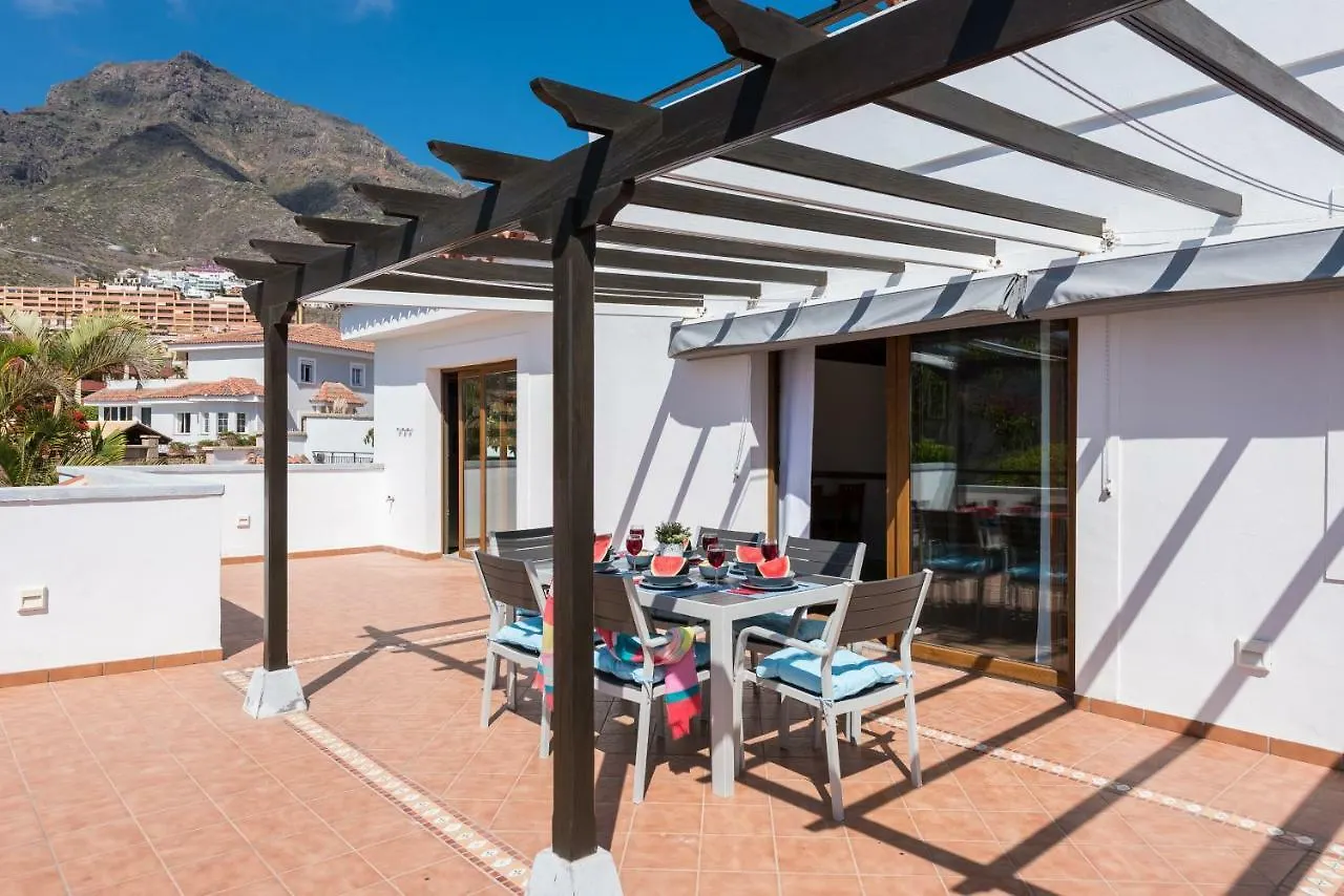1 CHARMING VILLA Private Garden Pool, Bbq! Costa Adeje  0*, Costa Adeje (Tenerife)